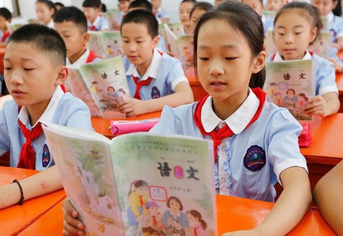 Қытай мектебінде тәртіп бұзған оқушыларды жазалаудың қатаң шаралары енгізіледі