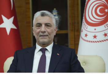 Глава Минторга: Турция вошла в группу государств с объемом экспорта до 400 миллиардов долларов