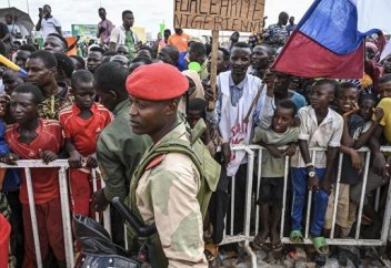 Переворот в Габоне: конец мусульманской династии Бонго