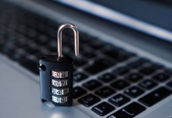 Интернетте жеке мәліметтер қалай тарап кетеді? Маман қауіптің алдын алу жолдарын айтты