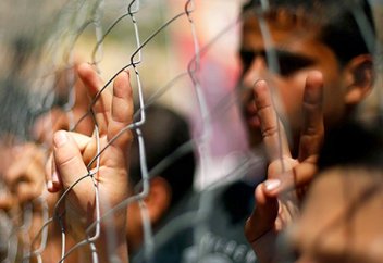 Палестинца отпустили после 113 дней голодовки. Родные встретили палестинского узника спустя 20 месяцев израильской тюрьмы