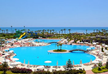 Қазақтар қай елге көп шығады және шетелде демалуға қанша ақша жұмсайды?