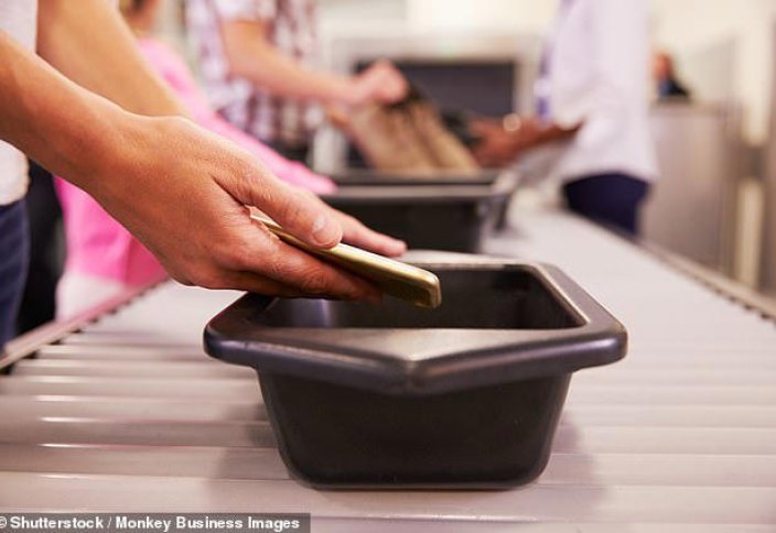 Предупреждение о малоизвестном правиле телефона в аэропортах, из-за которого ваше устройство может быть конфисковано