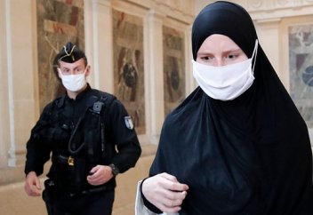 Разные: Франция: возраст согласия для секса меньше, чем возраст согласия на ношение хиджаба