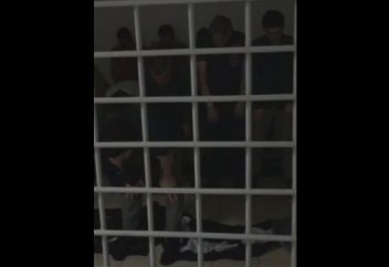 Бұл бассыздыққа кім жауап береді?