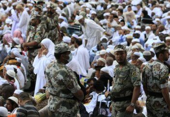 Безопасность паломников под контролем 32 000 полицейских