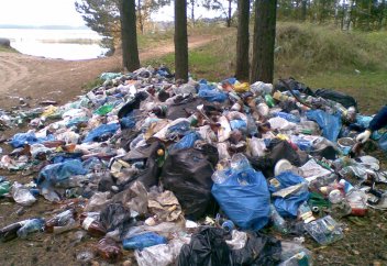 Швейцария превращает Францию в мусорную свалку