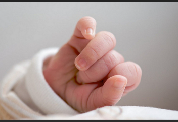 Инфографика: сколько детей рождается каждый час в разных странах