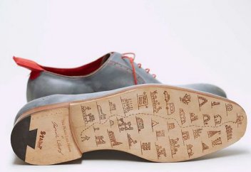 Жапонияда ғарыштан бақыланатын аяқ киім сатылуда