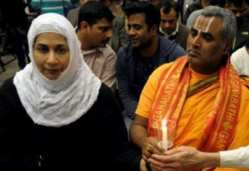 Мусульмане и индуисты четверть века делают вместе нечто невообразимое