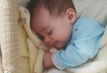 Жанайқай ( көліктің терезесінен лақтырылып, туа сала өлім құшқан сəбидің монологы)