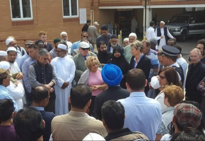 Мечеть помогает властям в борьбе с моральным разложением