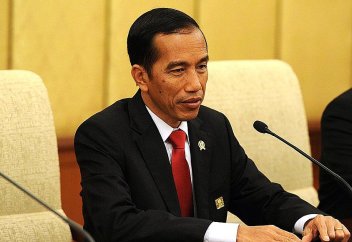 Индонезия президенті АҚШ құрған қаржы құрылымынан бас тартуға шақырды