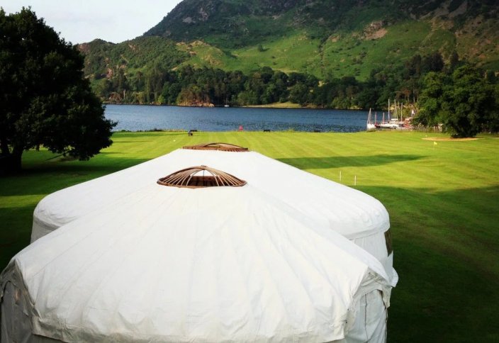 В Великобритании появилась мода проводить свадьбы в юртах (фото)