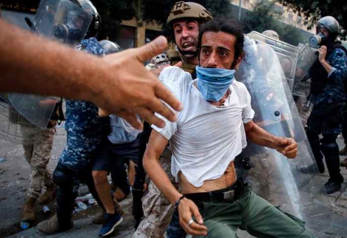 Взрывная волна. Ливан на грани гражданской войны: как взрыв в порту стал детонатором народного протеста