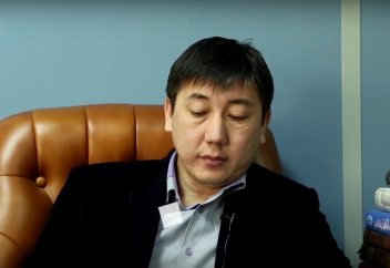 Құранды қаптағыш арқылы дәретсіз ұстауға бола ма? - Абдусамат Қасым