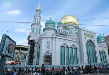 Посещение Соборной мечети Москвы стало платным