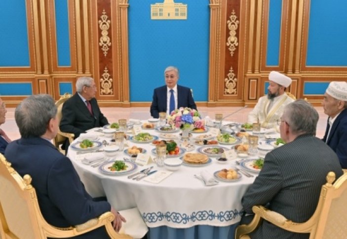 С кем встречают ифтар президенты разных стран