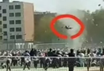 Алапат құйын бүлдіршін қызды көкке көтеріп әкетті (видео)