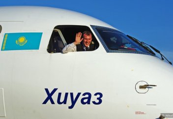 Ішімдік таратылатын ұшақта «ұшқыш» болып істеу күнә ма?