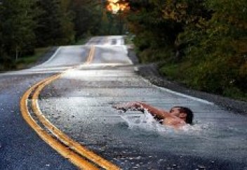 Какую страховую выплату может получить пассажир, выпавший из автобуса?