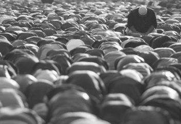 Қырғыз жастарының үштен бірі мемлекет заңының шариғатқа негізделгенін қалайды