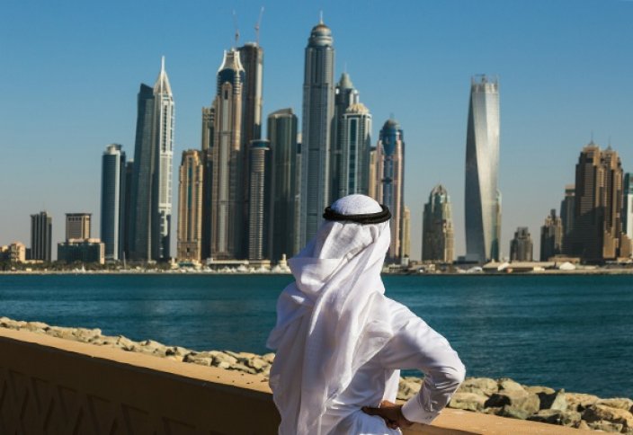 Власти Дубая полностью откажутся от бумаги