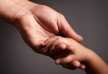 Балалар құқықтарын қорғауға арналған тегін желі ашылды