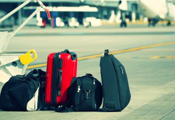 Жұма күні намаздан бұрын жолға шығуға бола ма, әлде жұмаға қатысып, одан соң шығу керек пе?