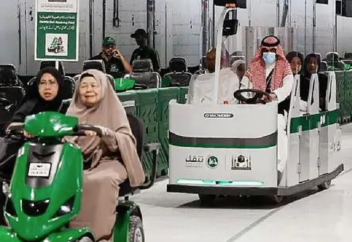 В Заповедной мечети появились электромикроавтобусы для маломобильных