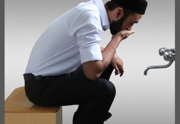 Ғұсылда мұрынды ашығанша шаю шарт па?