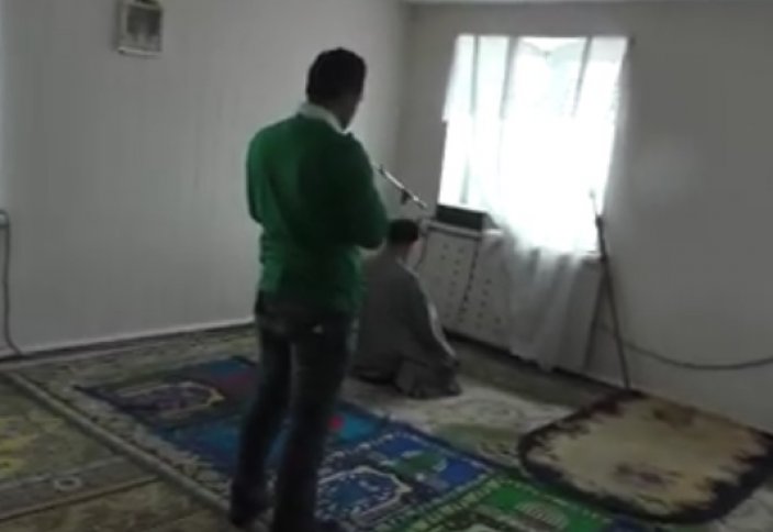 Полиция кабинеті мешітке айналды (ВИДЕО)