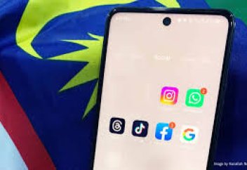 Малайзия батыстық медиа алпауыттарын өзімен санасатындай қадамға барады