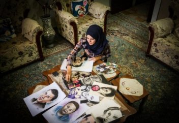 Произведения искусства из косметики