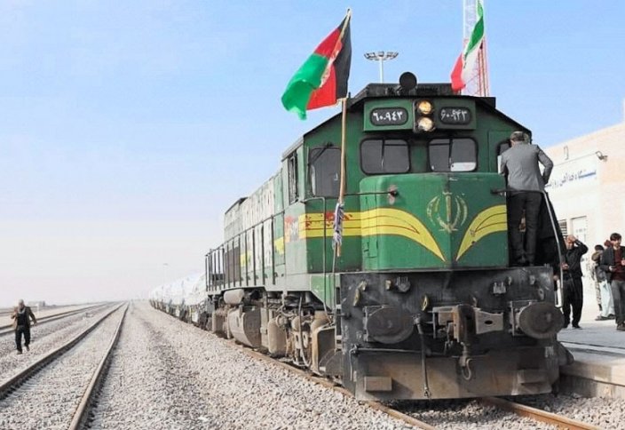 Первый пассажирский поезд начнет курсировать между Ираном и Афганистаном