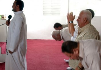 Как пуэрториканцы возвращаются в Ислам