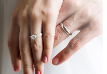 “Қыз-жігіт кездесуі” жоғалып бара жатқандықтан оның орнын танысу агенттіктері алмастырып жатыр