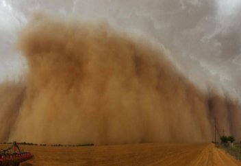 Құйынды дауылдан күндізгі уақыт түнекке айналды (видео)