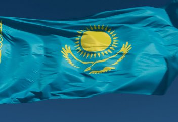 Флаг РК можно будет использовать для выражения патриотизма – поправку вынесли на обсуждение