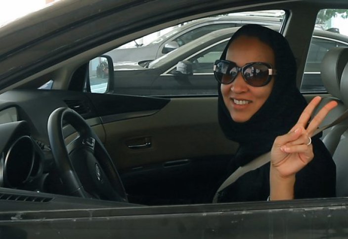 К чему приведет снятие запрета на женское вождение в Саудовской Аравии?