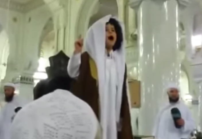 Жасы кіші имам әл-Харамда уағыз айтты (видео)