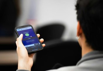 Южная Корея стала последней страной, запретившей телефоны в классах