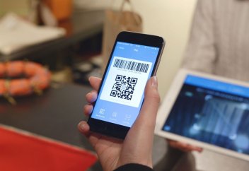 Криптовалютамен QR арқылы төлеуге болады. Сатып алуға болатын криптовалюталар тізімі жасалады