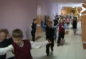 Елбасы мектептердің бес күндік оқу жүйесіне ауысуын тапсырды