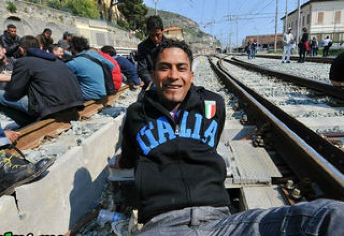 Италия пригрозила перестать платить взносы в ЕС из-за позиции по мигрантам