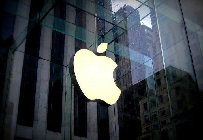 Apple стала второй в мире компанией, достигшей капитализации в $1 трлн