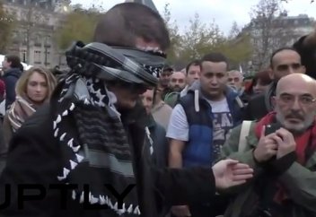 «Давайте обнимемся» после терактов (видео)