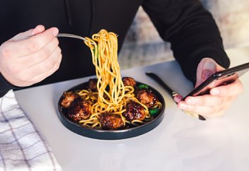 Аш еркек әйелдерден де қауіпті...