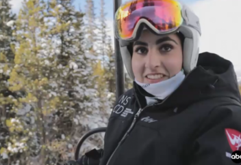 МУСУЛЬМАНКА БЕЗ НОГИ - ЛУЧШАЯ ЛЫЖНИЦА СТРАНЫ (ВИДЕО)