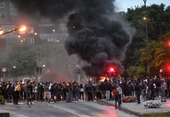 Құран өртеуге байланысты жаппай наразылық акциясы орын алды (видео)